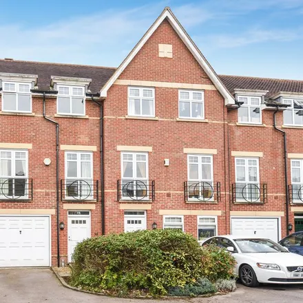 Rent this 4 bed townhouse on 41 Stone Meadow in Oxford, OX2 6TD
