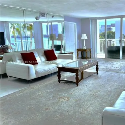 Image 2 - Le Montcalm, 18000 North Bay Road, Golden Shores, Sunny Isles Beach, FL 33160, USA - Condo for rent