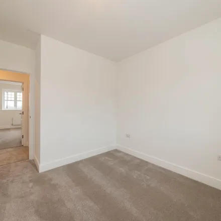 Image 5 - King Henry Avenue, Brightwell-cum-Sotwell, OX10 0FN, United Kingdom - Apartment for rent
