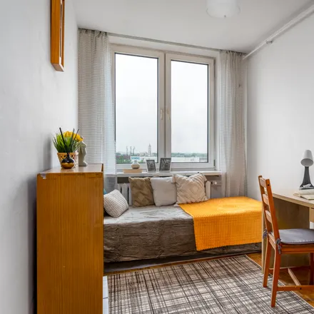 Rent this 3 bed room on Bliska 10 in 03-804 Warsaw, Poland