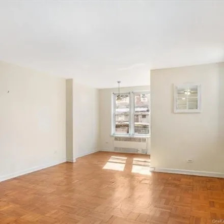 Image 3 - 205 East 238th Street, New York, NY 10470, USA - Apartment for sale