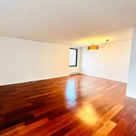 Image 4 - 1623 3rd Ave Apt 28c, New York, 10128 - Condo for rent