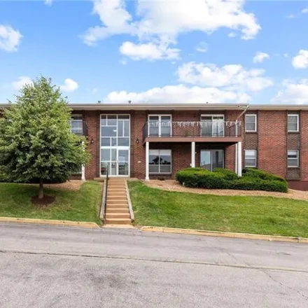 Buy this 3 bed condo on 10344 Forest Brook Ln Apt D in Saint Louis, Missouri