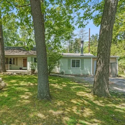Buy this 3 bed house on 697 Dellwood Drive in Ann Arbor, MI 48103