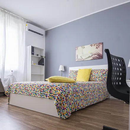 Rent this 7 bed room on Via Roberto Bellarmino in 20141 Milan MI, Italy