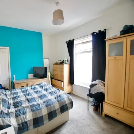 Image 9 - Haworth Street, Hull, HU6 7RQ, United Kingdom - Room for rent