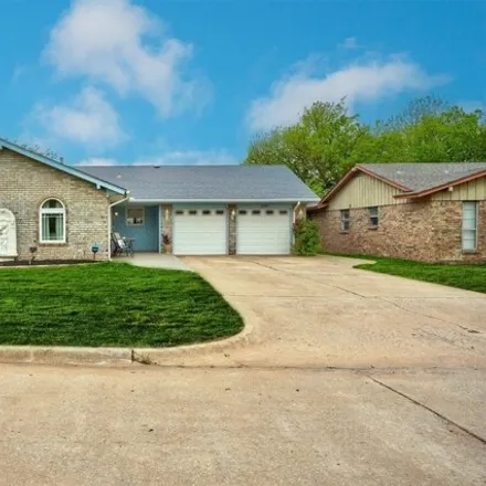 Buy this 3 bed house on 10973 North Blackwelder Avenue in Oklahoma City, OK 73120