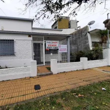 Buy this 2 bed house on Marcelo T. de Alvear 1617 in Quilmes Este, 1877 Quilmes