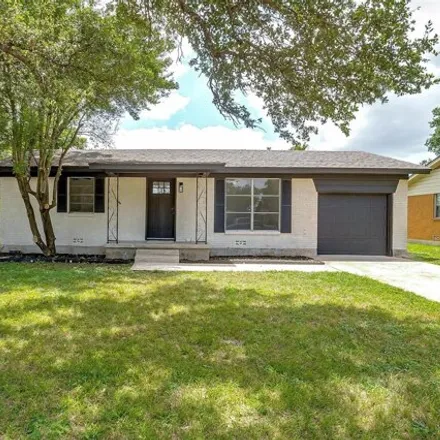 Buy this 3 bed house on 1214 S Ridgeway Dr in Cleburne, Texas