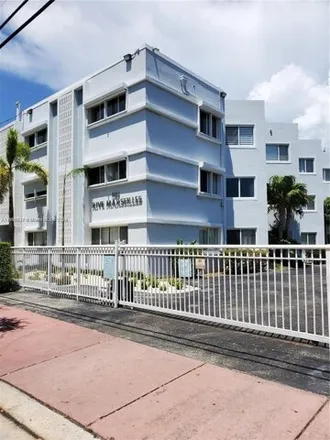Buy this 1 bed condo on 1185 Marseille Drive in Isle of Normandy, Miami Beach