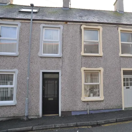 Rent this 3 bed townhouse on Cambria Street in Holyhead, LL65 1NG