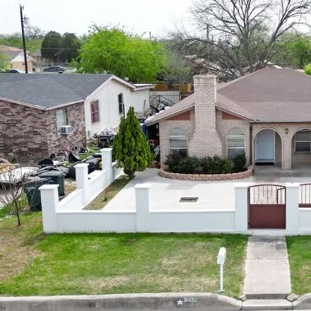 Buy this 3 bed house on 902 West 10th Street in Del Rio, TX 78840