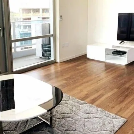 Rent this 2 bed apartment on Honolulu