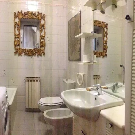 Image 9 - Via Tortona 34, 20144 Milan MI, Italy - Apartment for rent