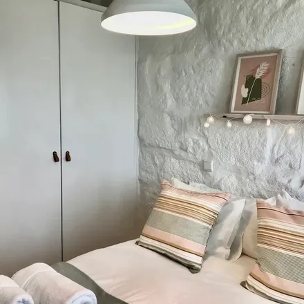 Rent this 1 bed apartment on Rua de Santo Ildefonso 79 in 4000-032 Porto, Portugal