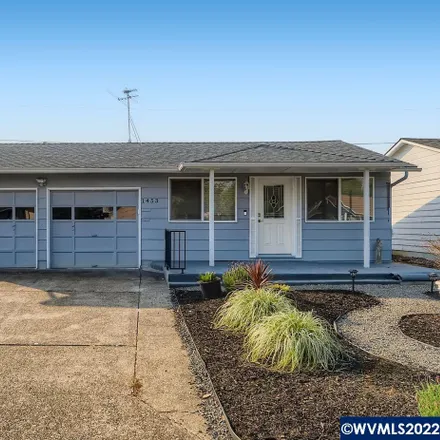 Buy this 2 bed house on 1453 Umpqua Road in Woodburn, OR 97071