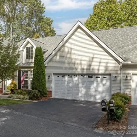 Buy this 5 bed house on 106 Treetops Lane in Busbee, Buncombe County