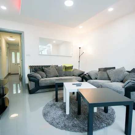 Rent this 5 bed apartment on 2 Unity Place in Selly Oak, B29 7AL