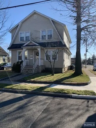 Rent this 3 bed house on Central Avenue in Fair Lawn, NJ 07514