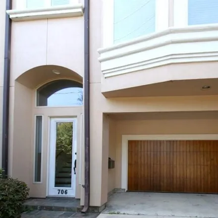 Image 2 - 2060 Stanford Street, Houston, TX 77006, USA - Townhouse for rent