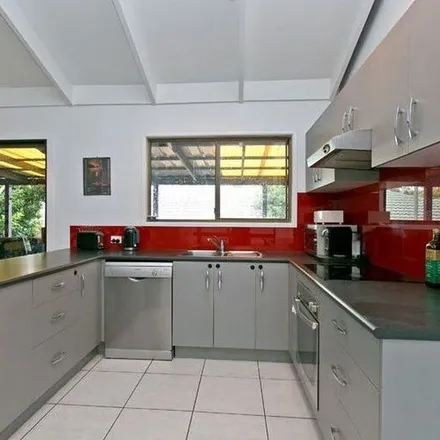 Image 8 - Sandpiper Street, Wellington Point QLD 4160, Australia - Apartment for rent
