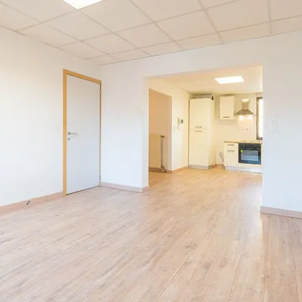 Rent this 1 bed apartment on Koningin Elisabethlaan 112;114 in 9100 Sint-Niklaas, Belgium