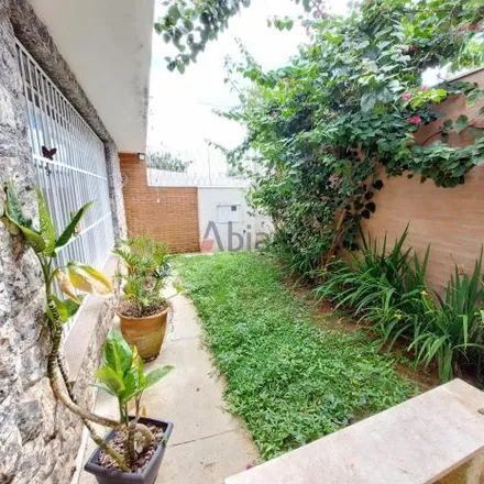 Rent this 3 bed house on Paçaí in Rua São Joaquim, Jardim Macarengo