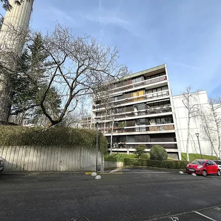 Rent this 4 bed apartment on 19 D Rue de Suresnes in 92420 Vaucresson, France