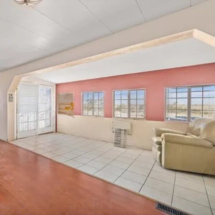 Image 7 - 36201 62nd Street East, Palmdale, CA 93552, USA - Apartment for sale
