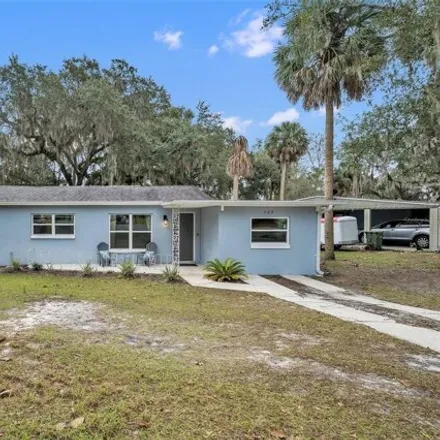 Buy this 3 bed house on 720 Park Drive in Leesburg, FL 34748