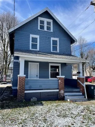 Rent this 3 bed house on 282 East Mildred Avenue in Akron, OH 44310