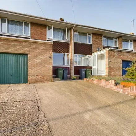 Buy this 3 bed townhouse on Cedar Close in Selsley, GL5 4TB