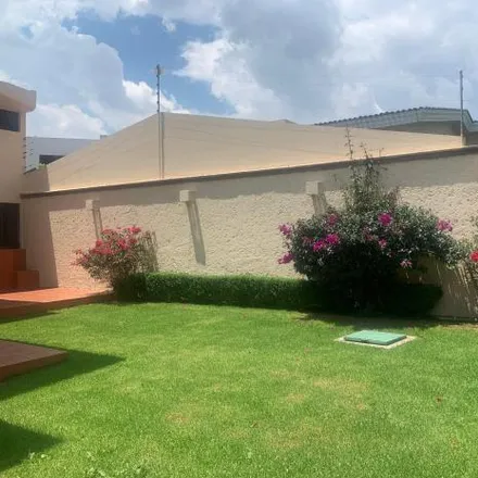 Buy this 3 bed house on Calzada La Concepción in 72176 Tlaxcalancingo (San Bernardino), PUE