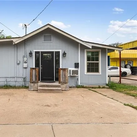 Buy this 2 bed house on 1133 East Henderson Street in Cleburne, TX 76031