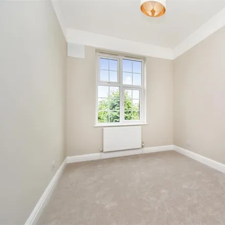 Image 3 - Mary Immaculate & St Gregory the Great, Stapylton Road, London, EN5 4JD, United Kingdom - Apartment for rent