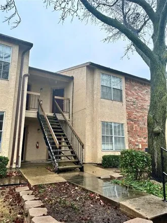 Buy this 1 bed condo on unnamed road in Dallas, TX 75243