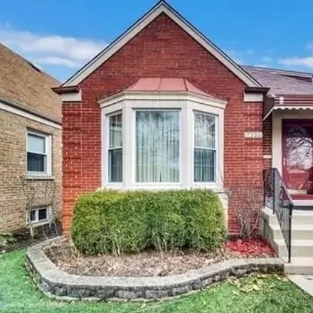 Buy this 4 bed house on 7323 North Octavia Avenue in Chicago, IL 60631