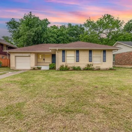 Buy this 3 bed house on 670 Ridgedale Drive in Richardson, TX 75080