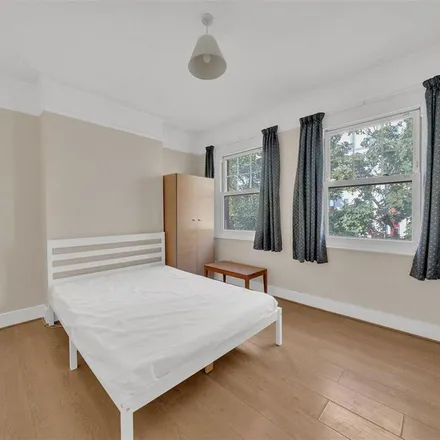Image 6 - Holloway Road, London, N5 1PF, United Kingdom - Apartment for rent
