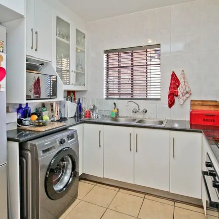 Image 2 - Wilgeboom Drive, Northwold, Randburg, 2169, South Africa - Apartment for rent