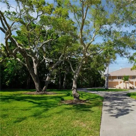Buy this 3 bed house on 13th Street Court West in Palmetto, FL 34221