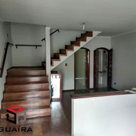 Rent this 3 bed house on Rua Itagiba in Parque Jaçatuba, Santo André - SP