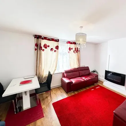 Image 2 - 38 Pragel Street, London, E13 9EF, United Kingdom - Townhouse for rent