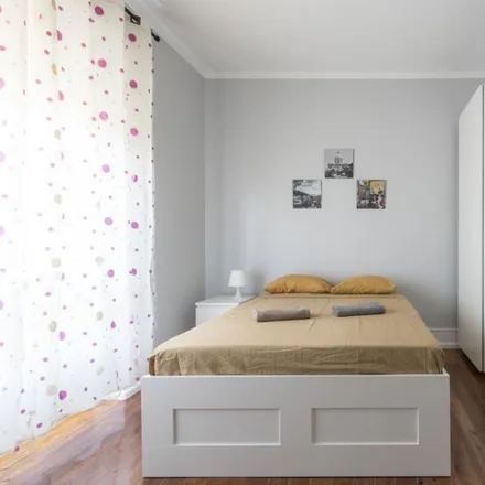 Rent this 7 bed room on Casa do Miguel in Rua Forno do Tijolo 36, 1170-021 Lisbon