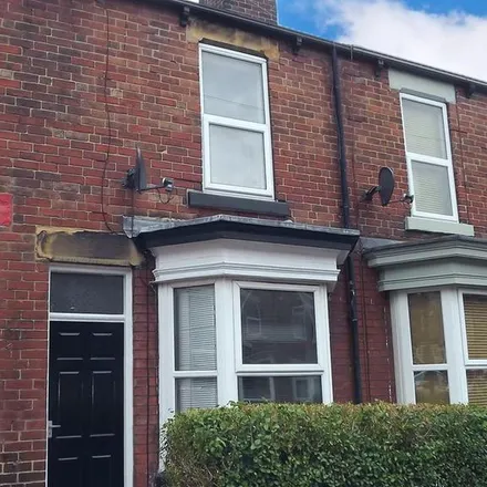 Rent this 2 bed townhouse on Lynmouth Road in Sheffield, S7 2DF