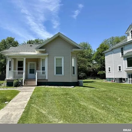 Buy this 3 bed house on 273 Morgan Street in Carlinville, IL 62626