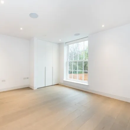 Image 5 - Kidderpore Avenue, London, NW3 7AS, United Kingdom - Apartment for rent