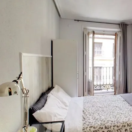 Rent this 8 bed room on Madrid in Mayerling, Calle del Conde de Romanones