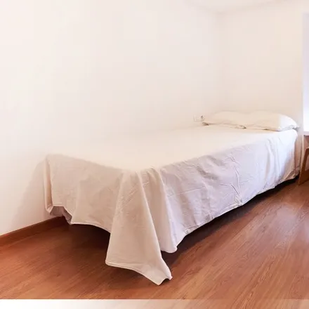 Rent this 2 bed room on Calle Bécquer in 41002 Seville, Spain