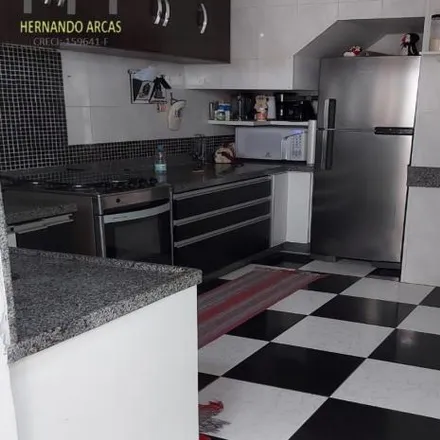 Buy this 3 bed house on Avenida Presidente João Goulart in Taboão, São Bernardo do Campo - SP